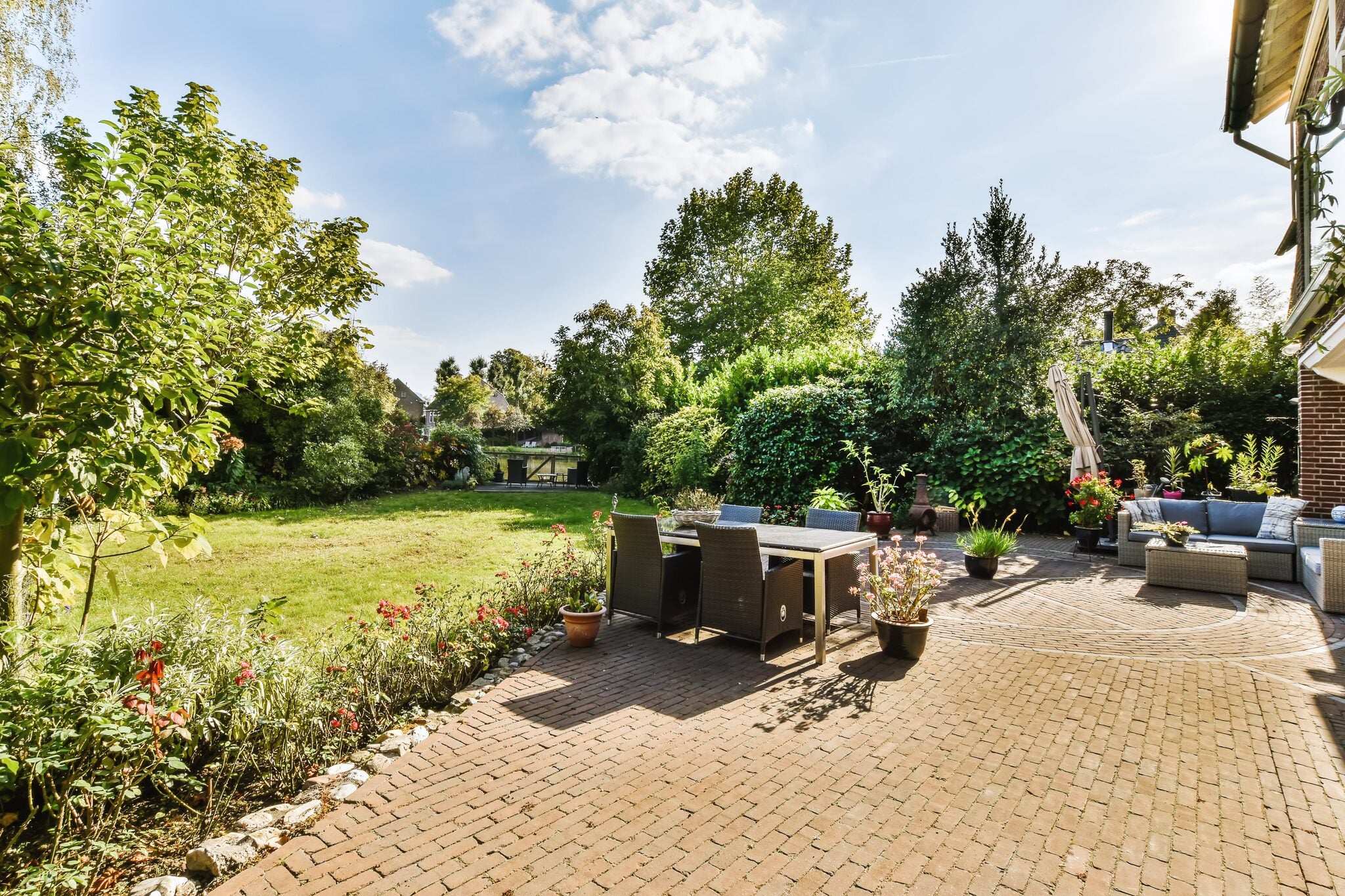 residential_paver_backyard.jpg